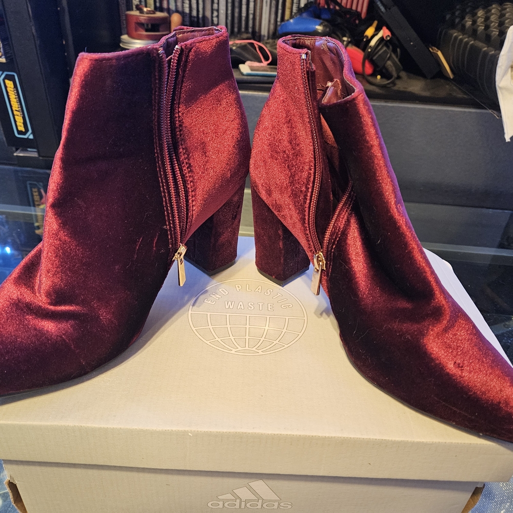 Adidas Women's Velvet Ankle Boots - Burgundy
